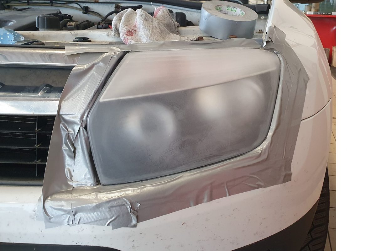 Matte Scheinwerfer aufbereiten
